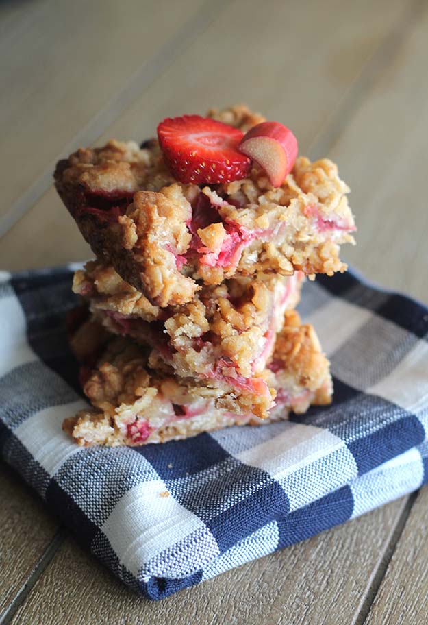 Strawberry Rhubarb Oatmeal Bars