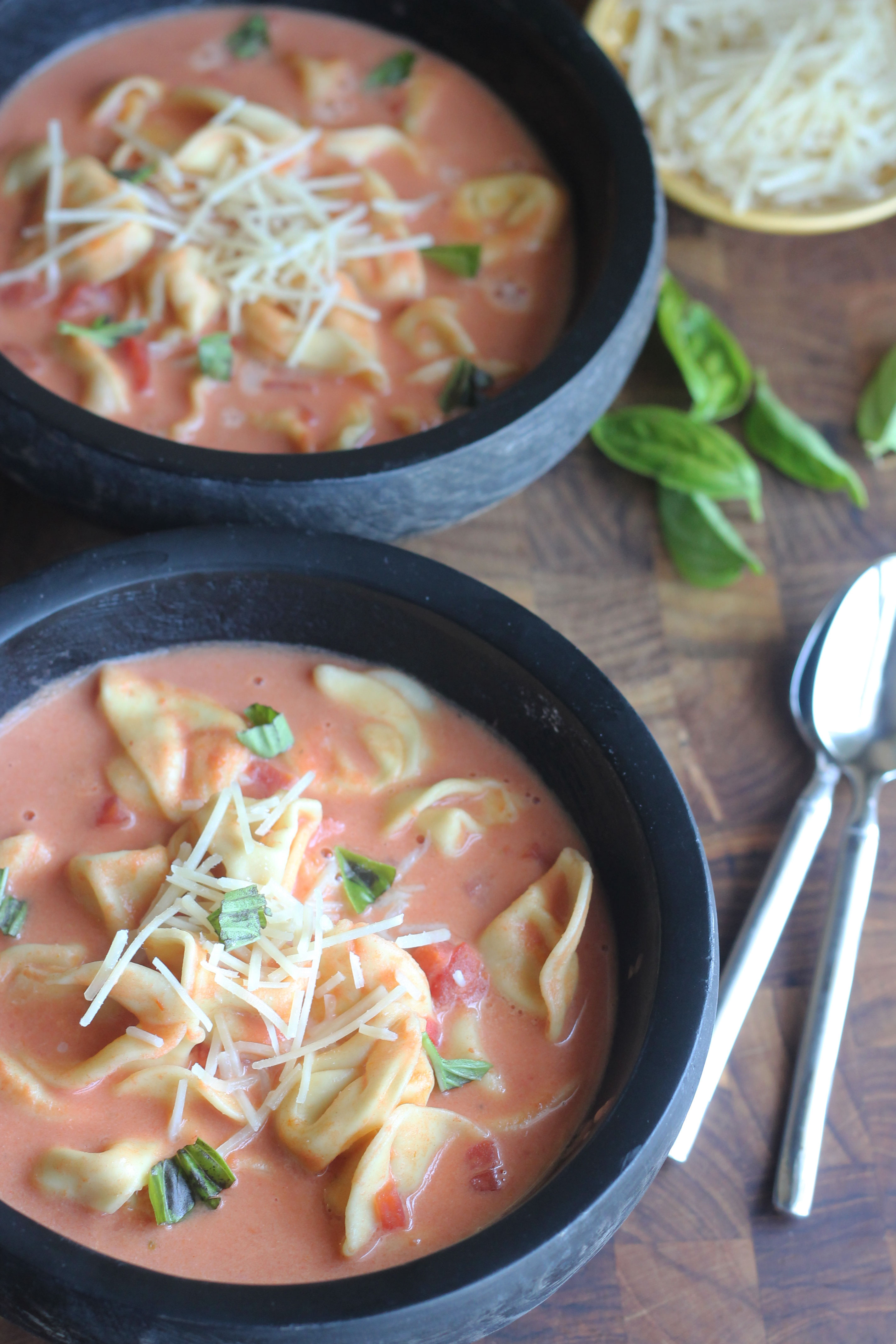 The perfect one pot dish is this Tomato Tortellini Bisque