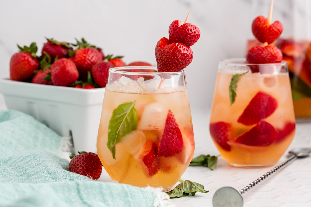Sparkling Strawberry Sangria (5 minute recipe!) - No Spoon Necessary