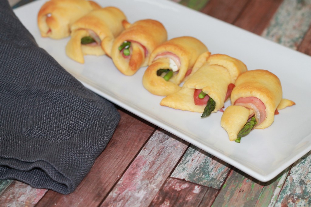 Asparagus and Prosciutto Crescent Rolls