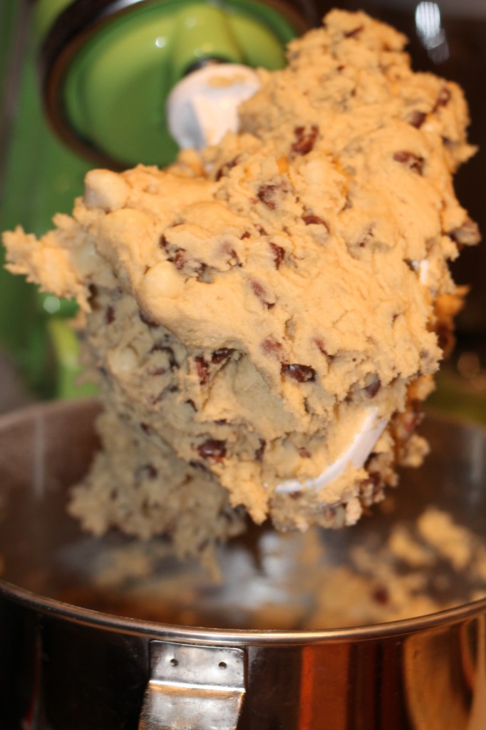 Milk Chocolate Macadamia Cookies