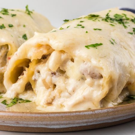 Chicken Alfredo Lasagna Rolls