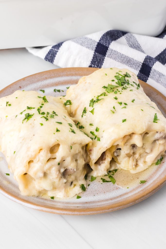 Alfredo Lasagna Rolls
