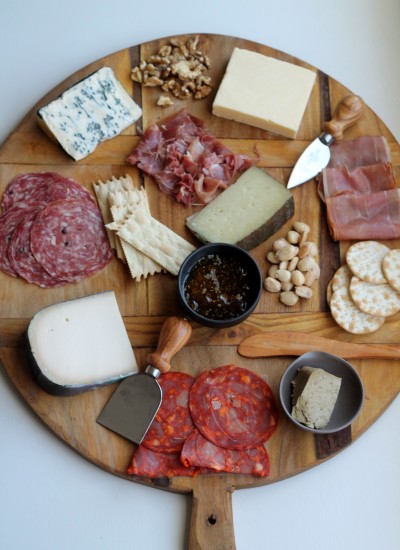How to assemble the perfect cheese and charcuterie board