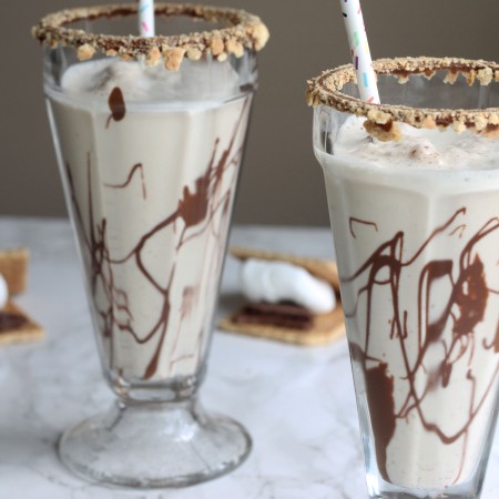 These S'mores Milkshakes are the perfect ending to summer and to kick off the fall
