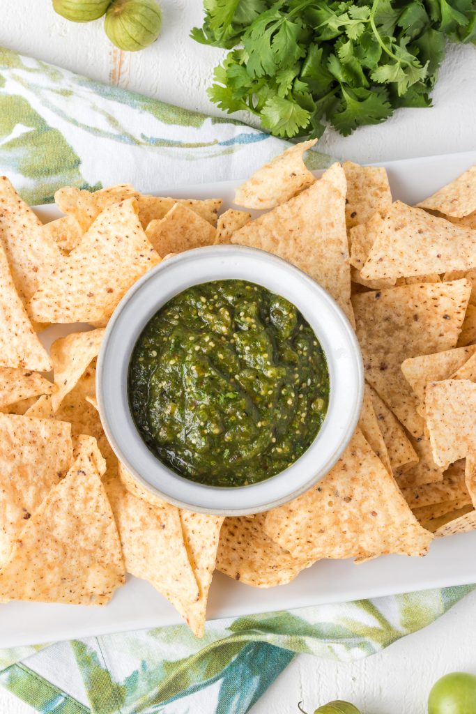 Salsa verde and chips.
